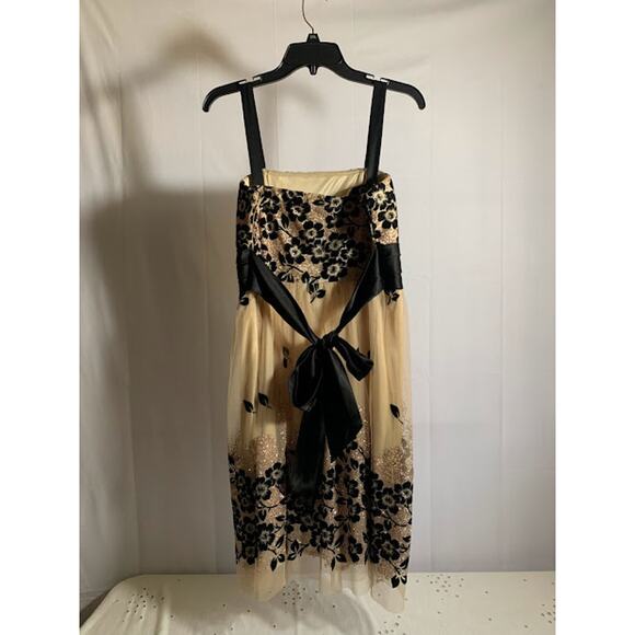 R&M Richards Women's Dress Short gold & black Size 14P - Picture 2 of 4